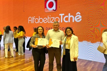 Alpestre recebe premiação do programa Alfabetiza Tchê