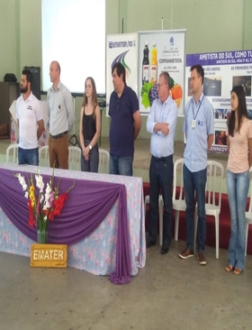 Secretário Municipal da Educação participa de seminário em Ametista do Sul