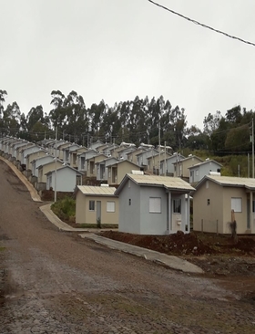 50 moradias são entregues para famílias Alpestrenses 