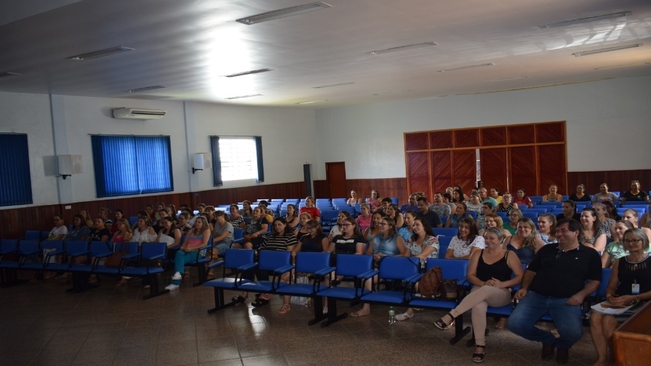  Professores Municipais participam de encontro