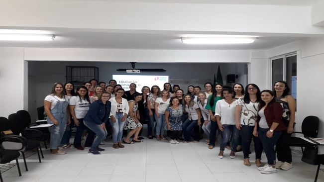 Encontro discute “Conexões entre o Primeira Infância Melhor e a Educação Popular”