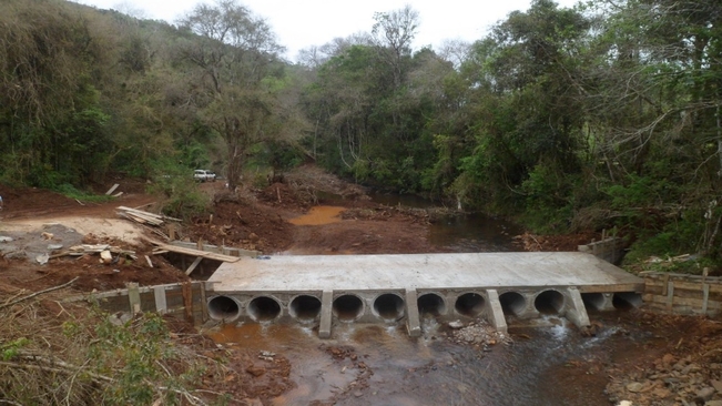 Secretaria de Obras realiza trabalhos no interior do município
