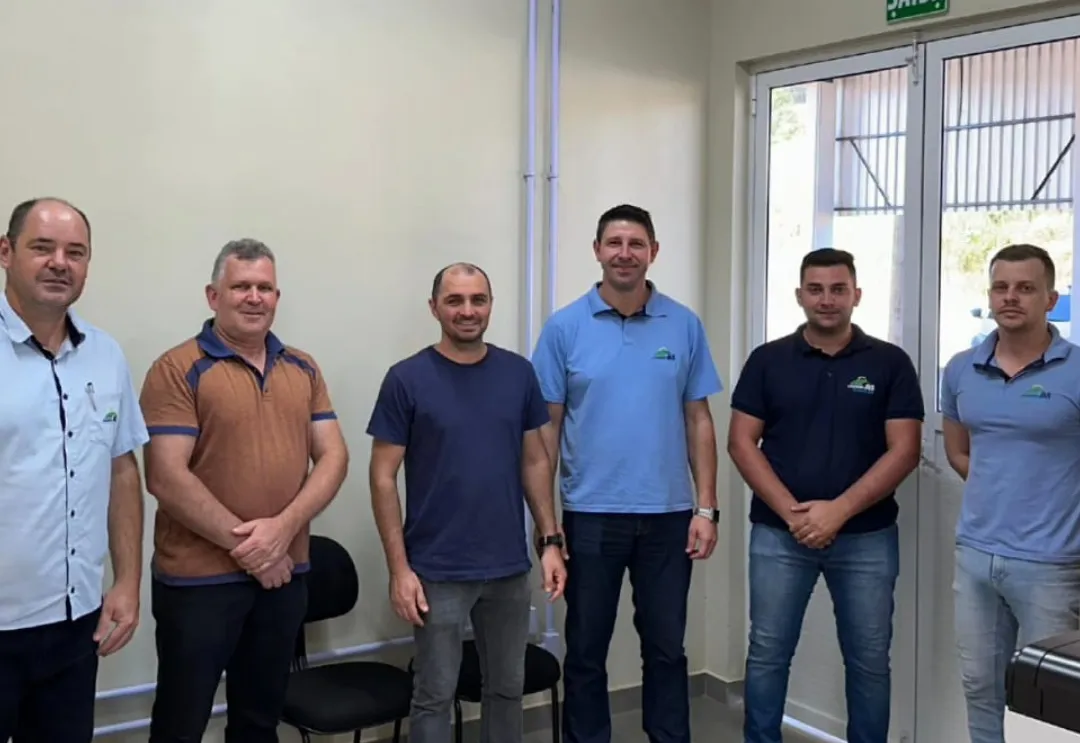 Prefeito de Alpestre visita armazém da Cooper A1 