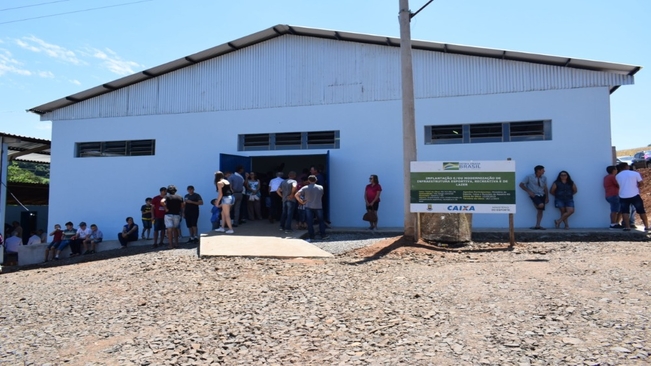 Ato simbólico de entrega da obra de infraestrutura da comunidade de  Sanga Leonardo 