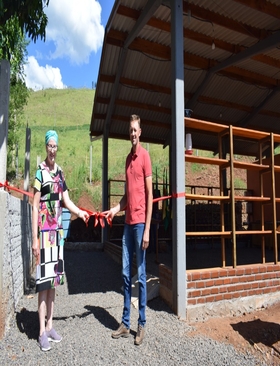 Barracão Agroecológico é inaugurado na Escola Estadual de Ensino Fundamental Carlos Becker